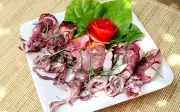 Bí quyết luộc mực tươi giòn ngọt thơm như nhà hàng
