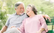 Bí quyết sống thọ: 7 thói quen đơn giản người trên 60 tuổi nên áp dụng