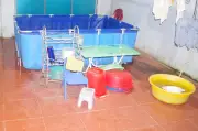 Bé trai 18 tháng tuổi tử vong trong hố bạt chứa nước ở điểm giữ trẻ