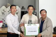 Bé trai ung thư máu ở Đà Lạt nhận hơn 375 triệu đồng hỗ trợ