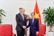Bộ trưởng Lê Hoài Trung tiếp Phó Ngoại trưởng Hoa Kỳ Christopher Landau