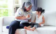 Bước qua tuổi 65: Đừng làm 4 việc này để tuổi già nhẹ nhõm hơn