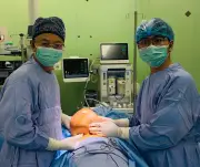 Bác sĩ phẫu thuật thành công khối u vú nặng gần 4kg cho bệnh nhân