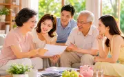 Bài học quản lý tiền tuổi già từ hai bà mẹ U80: Không phải chia đều mới là công bằng