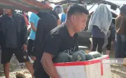 Bến dưa hồ Thác Bà nhộn nhịp mùa thu hoạch, nông dân phấn khởi vì giá cao
