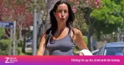 Bạn gái kém 29 tuổi của Brad Pitt xuất hiện một mình giữa tin chưa tái hôn