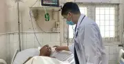 Bệnh tật ập đến bất ngờ, gia đình Nhật Vệ 'chai' bất lực trước chi phí điều trị