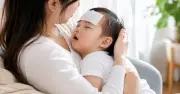 Bệnh viện Nhi cảnh báo phụ huynh tự ý dùng kháng sinh cho trẻ viêm họng