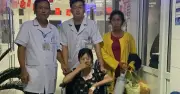 Bệnh viện Nhi Thanh Hóa cử xe cứu thương đưa bệnh nhi đi thi lớp 10