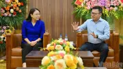 Báo Nhân Dân đón nhận nhiều đoàn đến thăm và chúc mừng nhân Ngày Báo chí Cách mạng