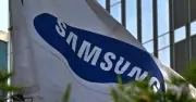 Bong bóng AI làm rung chuyển Phố Wall và châu Á: Broadcom mất 300 tỷ USD vốn hóa, cổ phiếu Samsung lao dốc