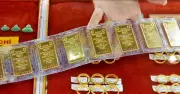 Có 1 tỉ đồng: Nên mua vàng hay gửi tiết kiệm để sinh lời tốt hơn?