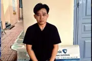Cô gái cắt tóc ngắn giả nam giới cướp lắc vàng ở TPHCM