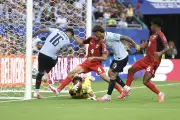 Cape Verde cầm hòa Uruguay 1-1, nuôi hy vọng đi tiếp