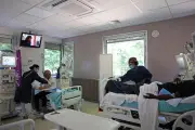 Các bệnh viện châu Âu quá tải giữa nắng nóng thiêu đốt