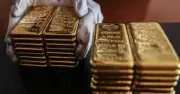Các quỹ ETF châu Âu nắm giữ lượng vàng kỷ lục, điều gì đang xảy ra?