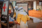 CDC Mỹ nâng mức ứng phó Ebola lên cấp 1, Saudi Arabia cấm nhập cảnh từ 3 nước châu Phi