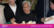 CEO Nvidia Jensen Huang phát sữa chuối Hàn Quốc cho người hâm mộ sau bữa tối