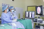 Chủ quan đau lưng do ngồi học, nam thanh niên 23 tuổi suýt mất khả năng đi lại