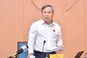 Chủ tịch Hà Nội: Hỗ trợ chuyển đổi xe xanh chỉ dành cho hộ nghèo, gia đình chính sách
