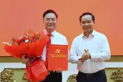 Chủ tịch UBND TPHCM trao quyết định chỉ định Bí thư Đảng ủy Sở Tài chính
