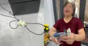Chủ tiệm tóc bức xúc vì khách ném tiền xuống đất: Cư xử thiếu tôn trọng?