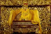 Chiêm ngưỡng ngai vàng dát vàng tại chính điện Lam Kinh