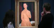 Chân dung khỏa thân của Modigliani đạt giá kỷ lục 63,9 triệu USD tại London