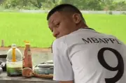 Chàng trai Hải Phòng gây sốt vì giống Mbappe, quán ăn đông khách