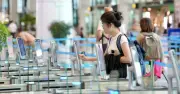 Chính phủ yêu cầu sửa quy định tạm hoãn xuất cảnh vì nợ thuế nhỏ