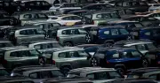 Cái kết đắng cho Trung Quốc khi thiên vị xe điện, nỗi ấm ức của người lái xe xăng giờ tăng gấp triệu lần