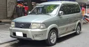 Cầm 100 triệu đồng mua được xe 7 chỗ nào để che mưa nắng?