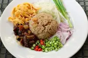 Cơm đảo mắm tôm Thái Lan lọt Top món dở nhất Đông Nam Á, dân tình tranh cãi