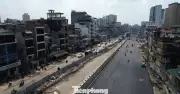 Cận cảnh 500m đường Vành đai 1 Hoàng Cầu - Voi Phục vừa hoàn thành thảm nhựa