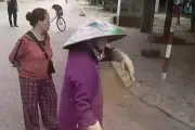 Công an vào cuộc vụ tài xế bị thu tiền khi dừng xe đón khách ở Sầm Sơn