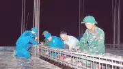 Công trường vượt nắng thắng mưa xây trường nội trú tại biên giới