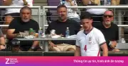 Cảnh khán giả vừa ăn vừa xem bóng đá ở Mỹ gây tranh cãi trước World Cup 2026