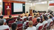 Cảnh sát giao thông Hà Nội tuyên truyền an toàn cho 220 lái xe buýt