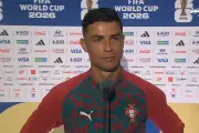 CR7 phản ứng thế nào khi bị hỏi về Messi?