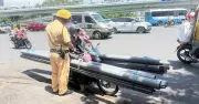CSGT TP.HCM xử lý xe chở sắt thép cồng kềnh gây mất an toàn
