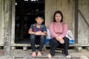 Cậu bé mồ côi cha ước mơ làm thợ khoan giếng phụ mẹ