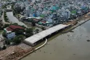 Cầu mới độc bộ kênh TPHCM thay thế cầu sắt 2 xe máy tránh nhau