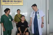 Cựu nam sinh Bách khoa Trần Đình Khang xuất viện sau 3 tháng nguy kịch
