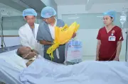 Cứu sống bệnh nhân 100 tuổi bị thủng túi thừa đại tràng, nhiều bệnh nền