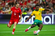 Cầu thủ Australia sinh ra ở trại tị nạn lập kỷ lục World Cup