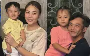 Dàn mẫu Trang bên 2 con mê học cách yêu dịu dàng hơn