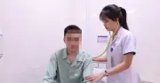Dấu hiệu trên da cảnh báo suy thận ở nam thanh niên 21 tuổi