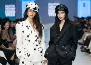 Dấu ấn sáng tạo đặc sắc tại đêm khai mạc Vietnam International Fashion Week 2026