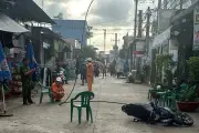 Dây điện trung thế đứt rơi xuống đường ở Đồng Nai, hai người bị thương nặng