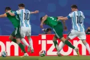 FIFA bị chỉ trích vì thiên vị Messi trong trận gặp Algeria